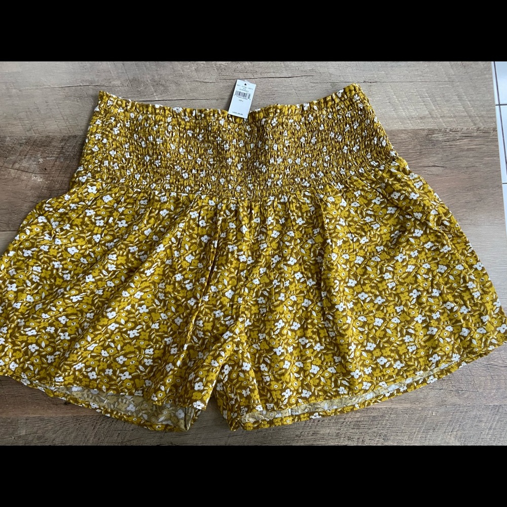 Aerie shorts Size Large NWT